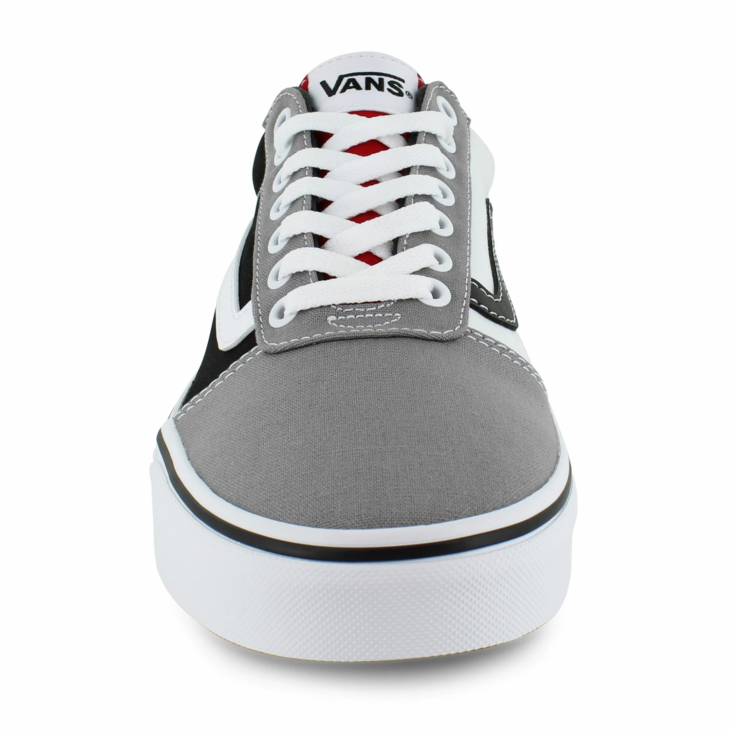 Vans Ward Yacht Club - Image 3